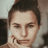 commenting person